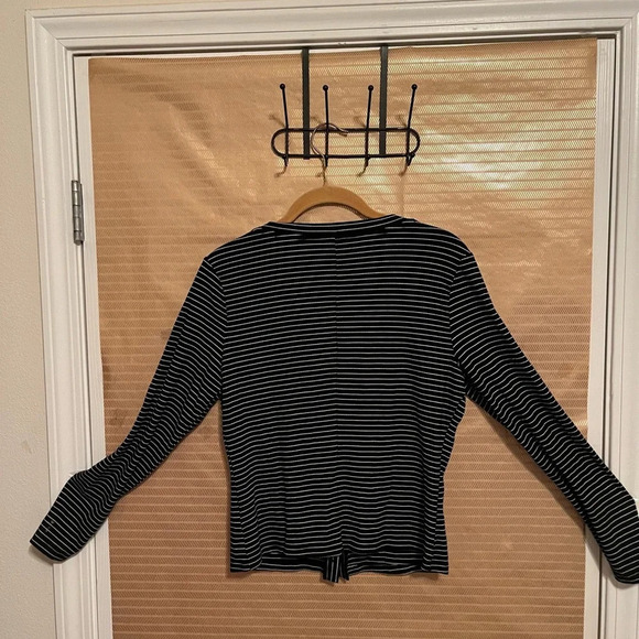 WHO WHAT WEAR~ BLACK STRIPED CARDIGAN ~ SM - Picture 5 of 6